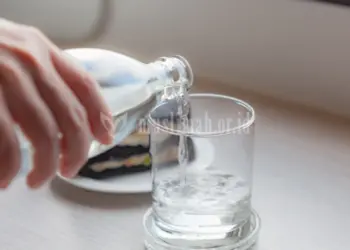 Manfaat Minum Air Putih