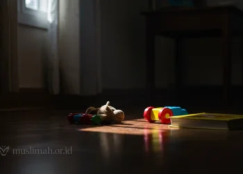 Orang Tua yang Lalai Memperhatikan Anak