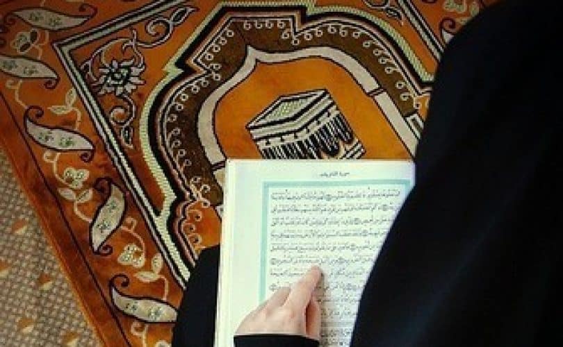 Menggemarkan Membaca Al-Qur’an di Bulan Ramadhan