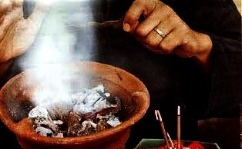 Penyimpangan Kaum Wanita Dalam Aqidah